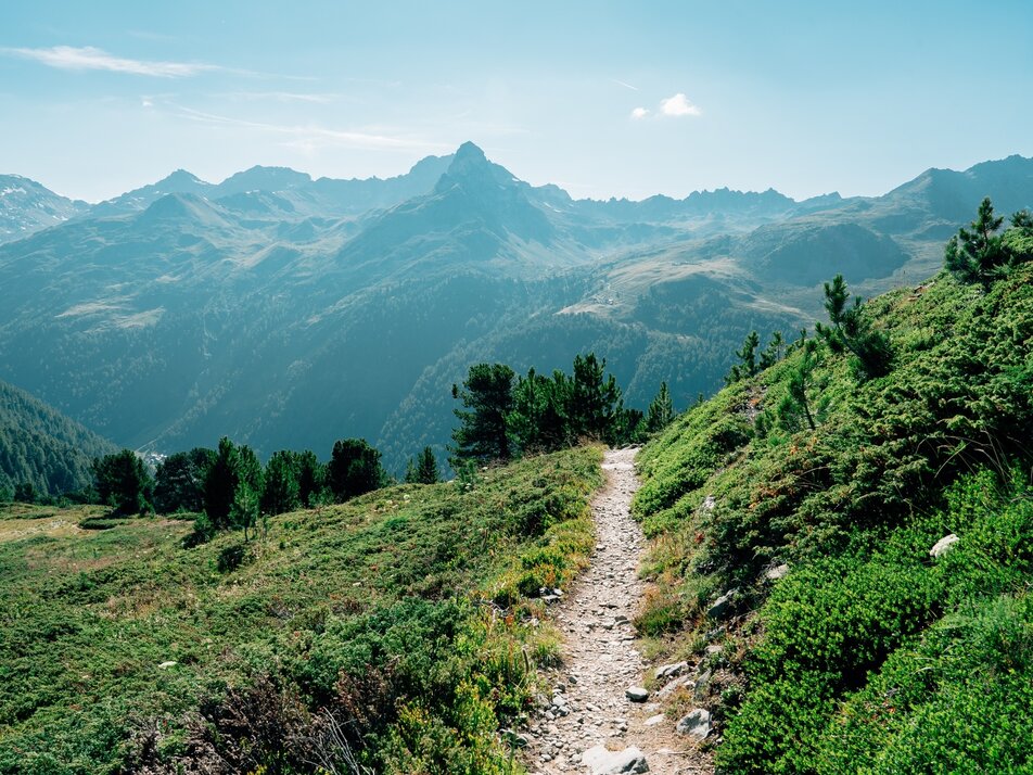 Weg Augsbordpass-Guben | © Holiday destination Grächen St. Niklaus